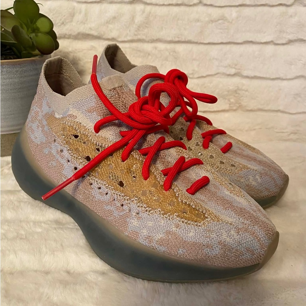 ❤️Flash SALE❤️EUC Adidas Yeezy Sneakers
